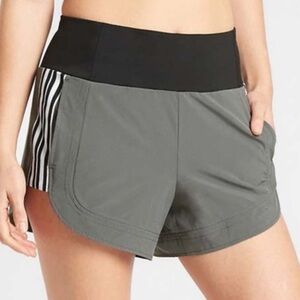 Athleta Womens Herb Olive Stretch Waist Striped Ascender Athletic Shorts Size 2